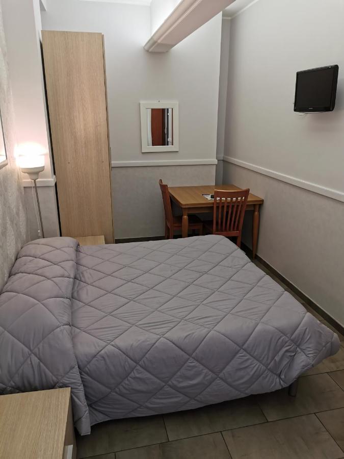 Bed And Breakfast Piramide Rom Exteriör bild